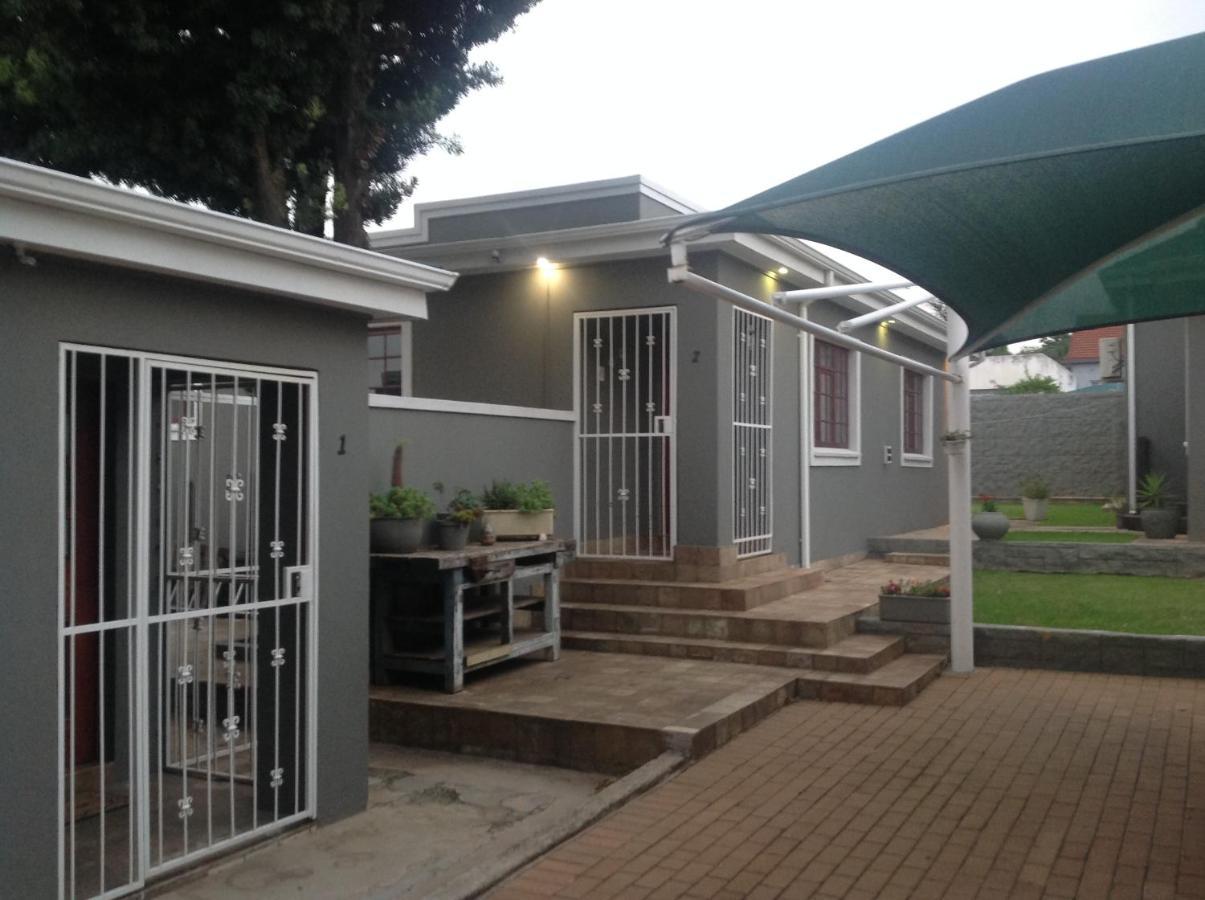Appartement Fancy Pansy à Germiston Extérieur photo